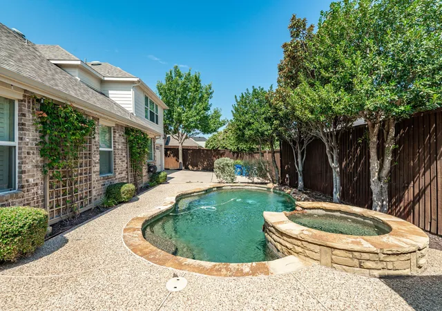 Photo 3 of Single family home for sale at 1611 Country Brook Ln, Allen, TX 75002 | MLS# 21295327 | Listing updated on 2026-08-23