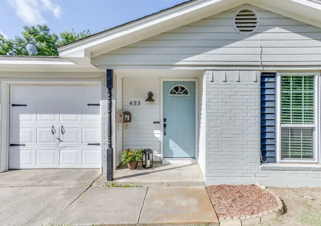 Photo 3 of Sale Pending at 433 Linda Dr, Burleson, TX 76028 | MLS# 21298461 | Listing updated on 2026-07-21
