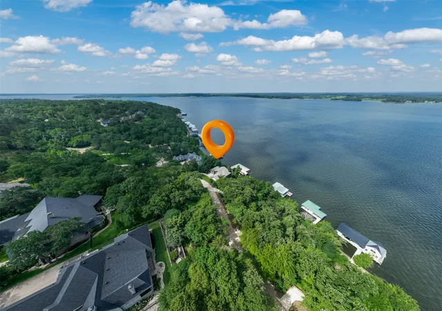 Homes for sale in Bullard, TX | 127 Lake Bluff Dr, Bullard, TX 75757 | MLS# 21300765
