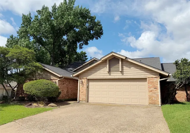 2nd image of 3706 Waycross Ct, Arlington, TX 76016 | MLS# 21299721