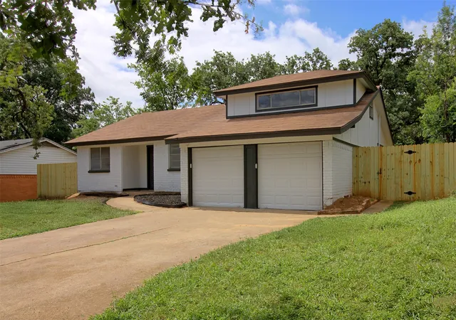 Photo 3 of Sale Pending at 3424 Grady St, Forest Hill, TX 76119 | MLS# 21295853 | Listing updated on 2026-07-16