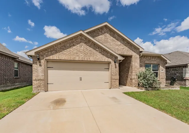 Photo 4 of Sale Pending at 11808 Castleford Wy, Crowley, TX 76036 | MLS# 21298658 | Listing updated on 2026-07-25