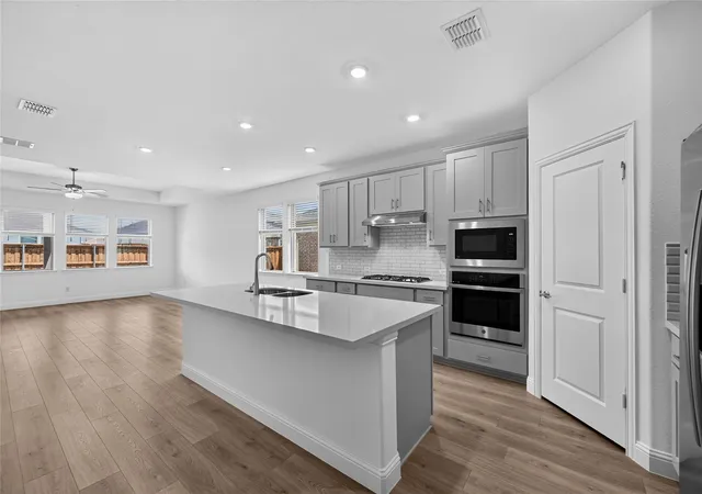 Photo 2 of Sale Pending at 1456 Zapateado Wy, Fort Worth, TX 76052 | MLS# 21300842 | Listing updated on 2026-10-04