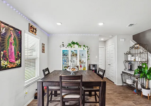Photo 4 of Single family home for sale at 101 Spring Creek Ln, Terrell, TX 75160 | MLS# 21300927 | Listing updated on 2026-08-26