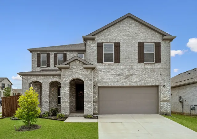 Photo 1 of Single family home for sale at 984 Brock Dr, Aubrey, TX 76227 | MLS# 21298807 | Listing updated on 2026-08-22