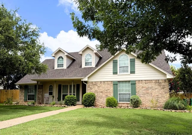 Homes for sale in Robinson, TX | 395 Hawkins, Robinson, TX 76706 | MLS# 21300958