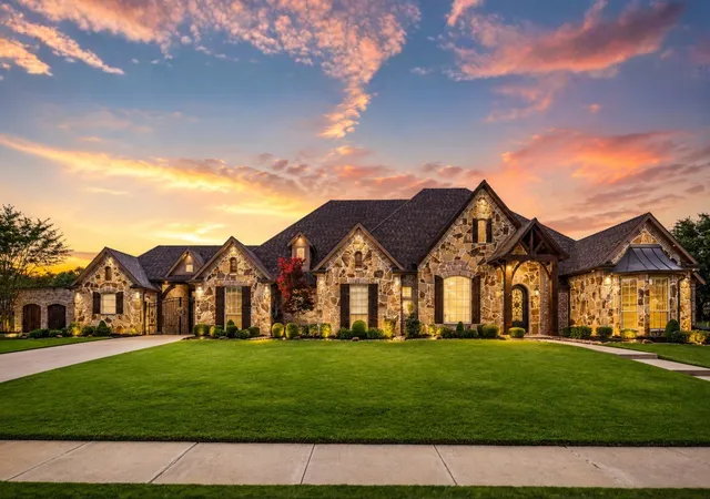 Photo 1 of Mansion for sale at 114 Yorkshire Dr, Rockwall, TX 75032 | MLS# 21300716 | Listing updated on 2026-09-25