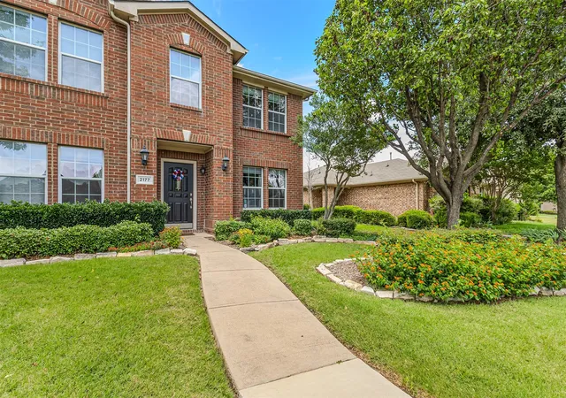 Homes for sale in Mesquite, TX | 2177 Lone Pecan Dr, Mesquite, TX 75181 | MLS# 21298116