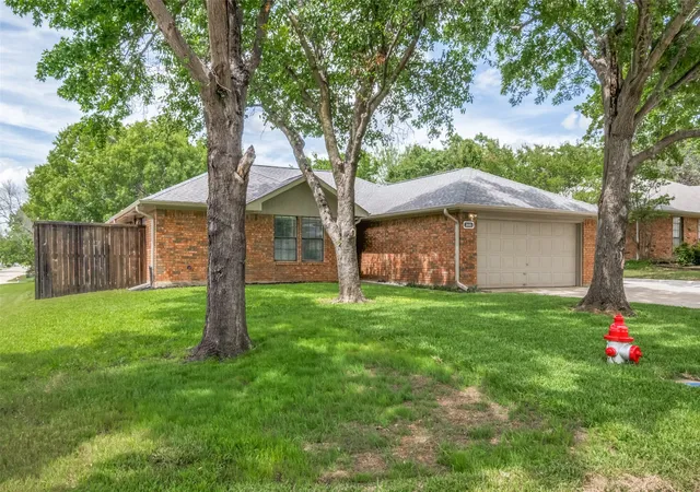 Homes for sale in Corinth, TX | 3661 Fairview Dr, Corinth, TX 76210 | MLS# 21301012