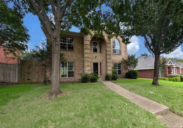 Homes for sale in Rowlett, TX | 4210 Glistening Spgs, Rowlett, TX 75088 | MLS# 21301004