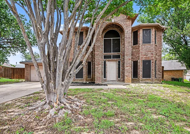 Photo 2 of Single family home for sale at 7654 Moss Ct, North Richland Hills, TX 76182 | MLS# 21300528 | Listing updated on 2026-08-22