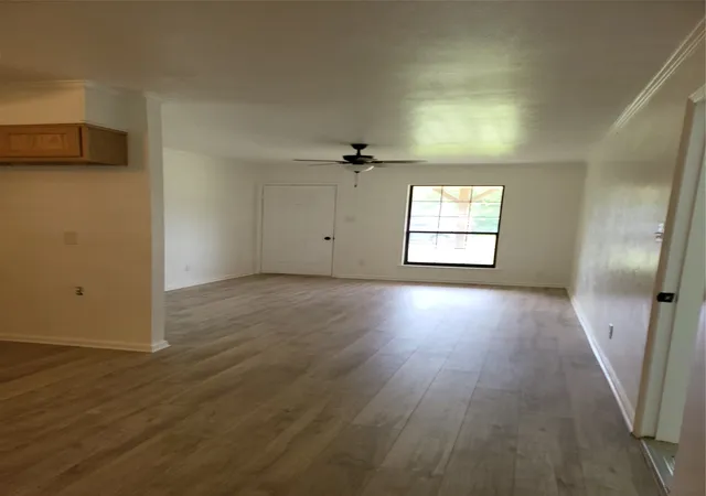 Photo 3 of Single family home for sale at 345 Warriner St, Shreveport, LA 71107 | MLS# 21300581 | Listing updated on 2026-08-22