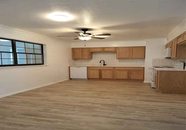 Photo 4 of Single family home for sale at 345 Warriner St, Shreveport, LA 71107 | MLS# 21300581 | Listing updated on 2026-08-22