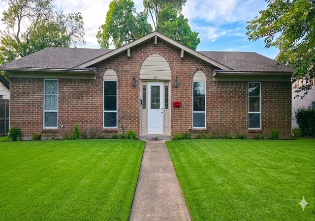 Homes for sale in Garland, TX | 1509 Travis St, Garland, TX 75042 | MLS# 21301085