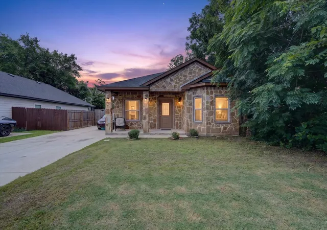 Photo 1 of Single family home for sale at 4552 Corregidor St, Dallas, TX 75216 | MLS# 21286202 | Listing updated on 2026-08-24