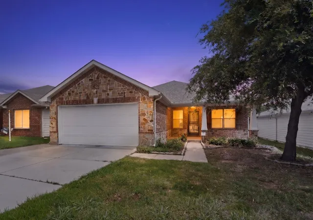 Photo 1 of Single family home for sale at 1933 E Dickey Dr, Grand Prairie, TX 75051 | MLS# 21301089 | Listing updated on 2026-08-26