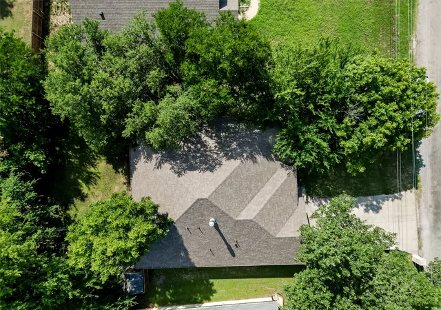 Homes for sale in Granbury, TX | 4016 Cherokee Ct, Granbury, TX 76048 | MLS# 21299737