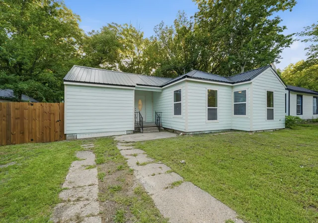 Photo 1 of Single family home for sale at 1103 Bell Dr, Greenville, TX 75401 | MLS# 21301097 | Listing updated on 2026-08-22