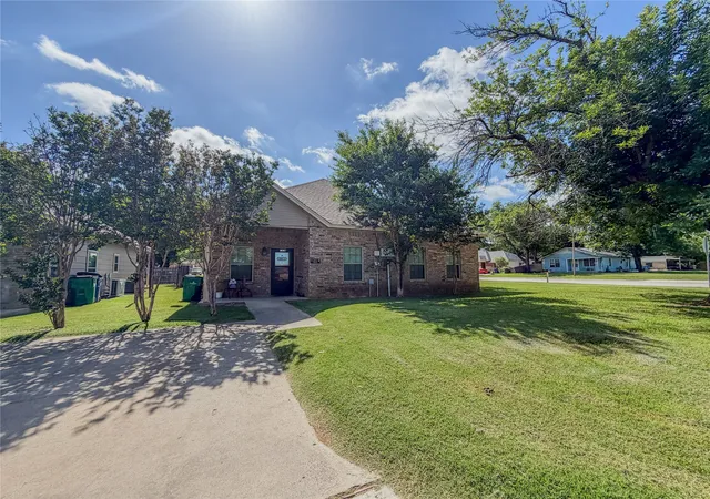 Homes for sale in Bridgeport, TX | 1101 Cates St, Bridgeport, TX 76426 | MLS# 21297498