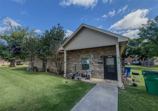 Photo 3 of Multi family home for sale at 1101 Cates St, Bridgeport, TX 76426 | MLS# 21297498 | Listing updated on 2026-07-22