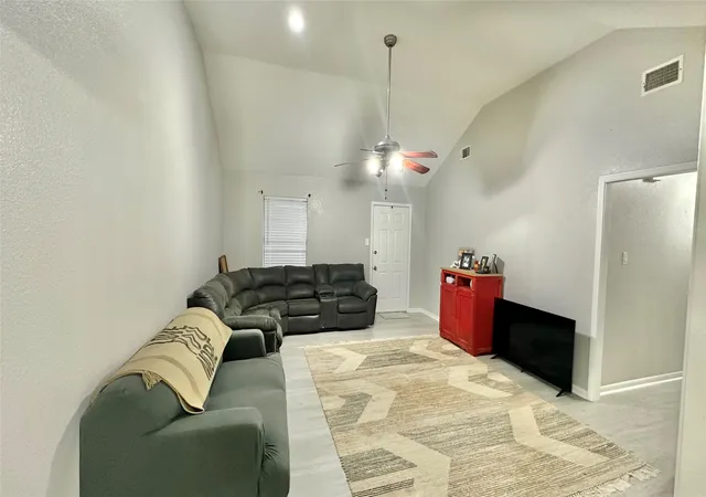 Photo 3 of Single family home for sale at 806 Crestline Dr, Mexia, TX 76667 | MLS# 21301092 | Listing updated on 2026-08-22