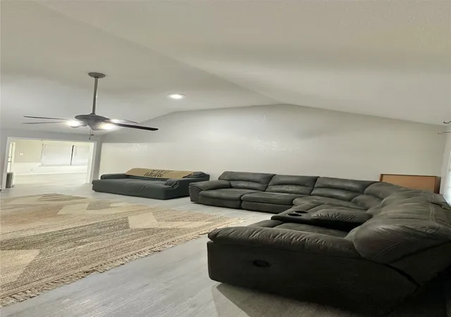 Photo 4 of Single family home for sale at 806 Crestline Dr, Mexia, TX 76667 | MLS# 21301092 | Listing updated on 2026-08-22