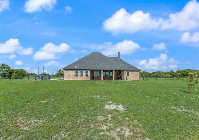 Homes for sale in Palmer, TX | 1821 E Campus Rd, Palmer, TX 75152 | MLS# 21300495
