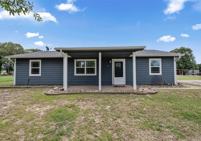3rd image of 821 County Road 3245, Quitman, TX 75783 | MLS# 21301147