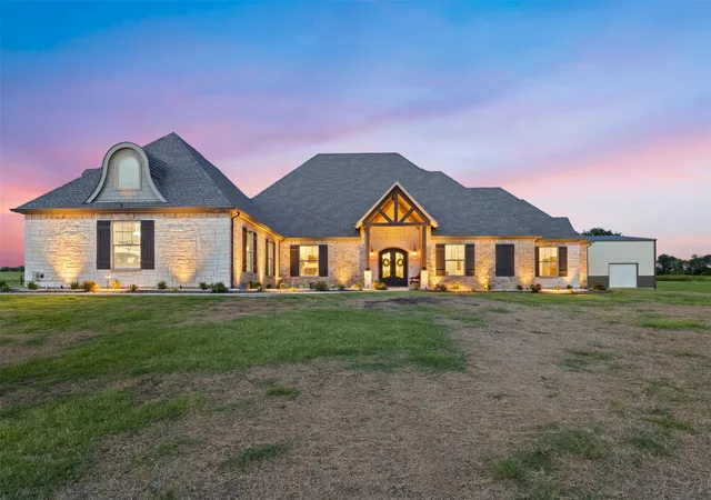 Photo 1 of Single family home for sale at 10078 Farmington Rd, Van Alstyne, TX 75495 | MLS# 21301099 | Listing updated on 2026-09-03