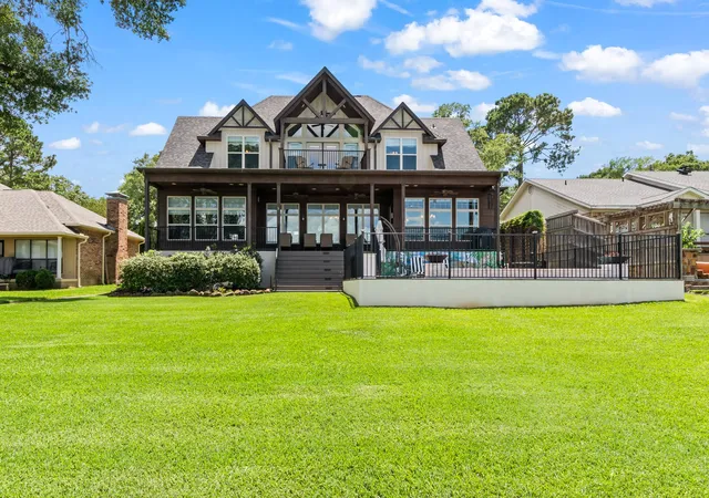 Homes for sale in Malakoff, TX | 229 N Beverly Dr, Malakoff, TX 75148 | MLS# 21299542