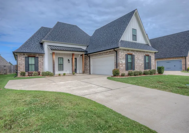 Photo 1 of Single family home for sale at 605 Meridian Wy, Benton, LA 71006 | MLS# 21300013 | Listing updated on 2026-08-30