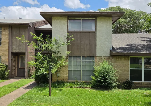 1st image of 1402 S Carrier Parkway #307, Grand Prairie, TX 75051 | MLS# 21300010