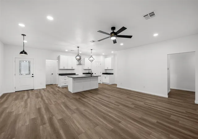 Photo 3 of Single family home for sale at 1701 Egan Ln, Waco, TX 76705 | MLS# 21301165 | Listing updated on 2026-08-22