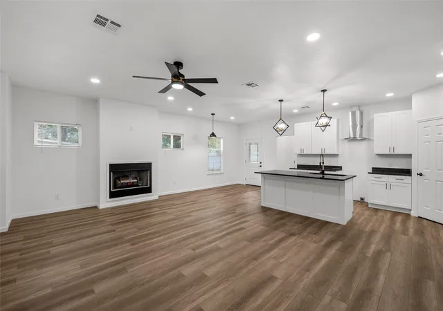 Photo 3 of Single family home for sale at 1701 Egan Ln, Waco, TX 76705 | MLS# 21301165 | Listing updated on 2026-08-22