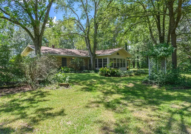 Single family home for sale at 802 Caddo Lease, Mooringsport, LA 71060 | MLS# 20970668