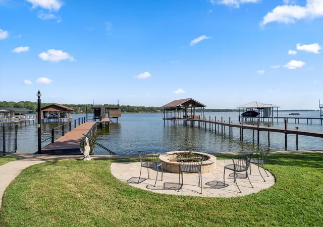 Homes for sale in Mabank, TX | 169 Deer Island Rd, Mabank, TX 75156 | MLS# 21300228