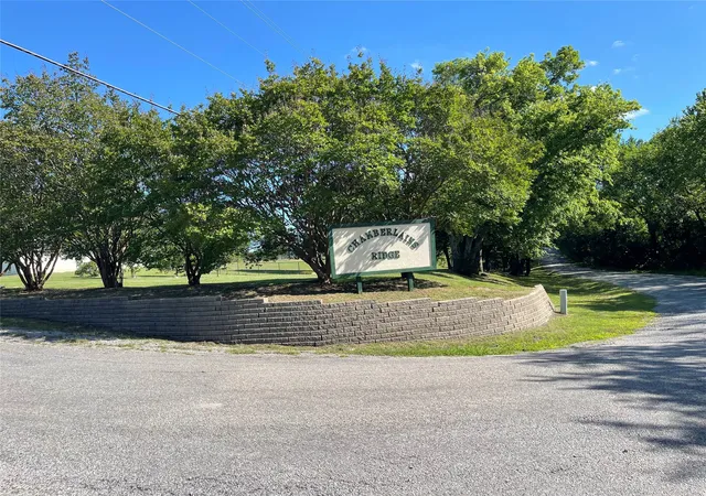 Photo 1 of Single family home for sale at 52 Quail Run Rd, Sherman, TX 75090 | MLS# 21301194 | Listing updated on 2026-07-20