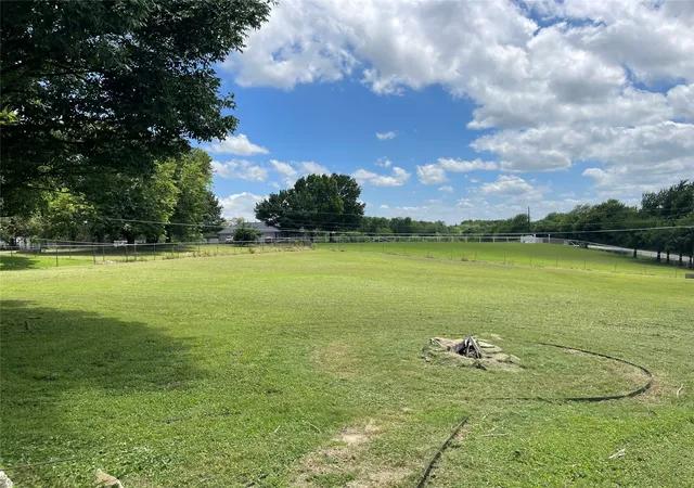 Photo 3 of Single family home for sale at 52 Quail Run Rd, Sherman, TX 75090 | MLS# 21301194 | Listing updated on 2026-07-20