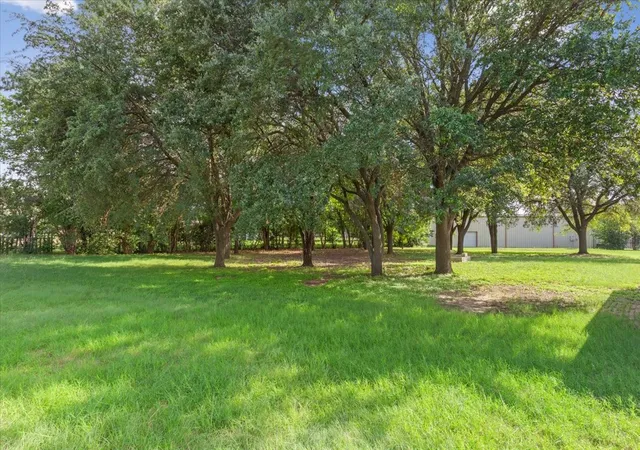 Homes for sale in Woodway, TX | 1084 Speegle Rd, Woodway, TX 76712 | MLS# 21297979