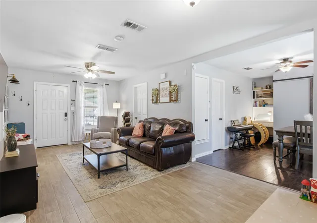 Photo 3 of Single family home for sale at 217 N Laramie Cir, Pilot Point, TX 76258 | MLS# 21296831 | Listing updated on 2026-08-26