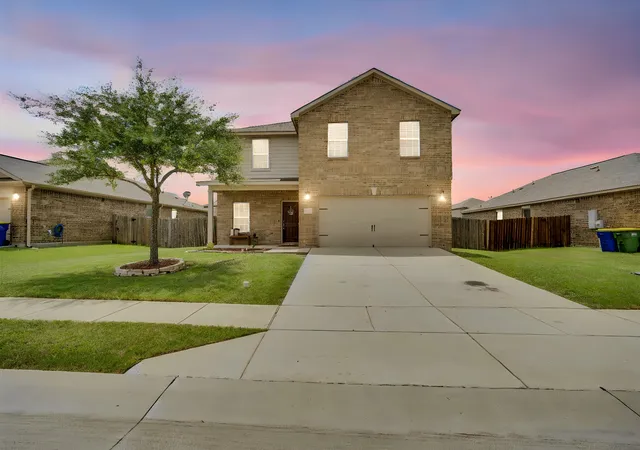 Homes for sale in Venus, TX | 104 Liberty Ln, Venus, TX 76084 | MLS# 21301115