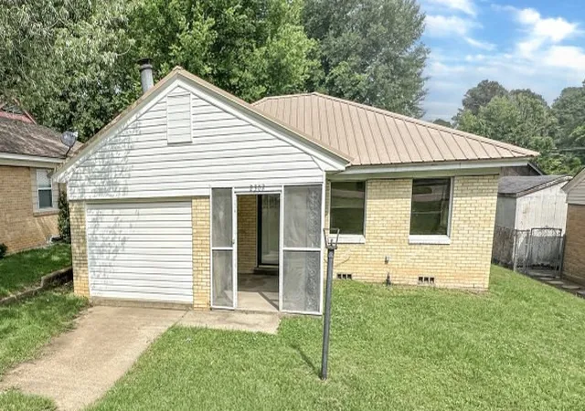 Photo 1 of Sale Pending at 2302 N Akin St, Texarkana, TX 75501 | MLS# 21301213 | Listing updated on 2026-08-31
