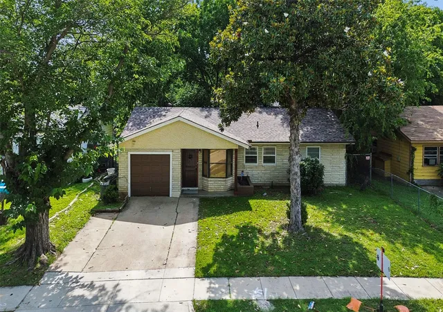 Photo 3 of Single family home for sale at 4113 Pate Dr, Fort Worth, TX 76119 | MLS# 21301226 | Listing updated on 2026-07-28