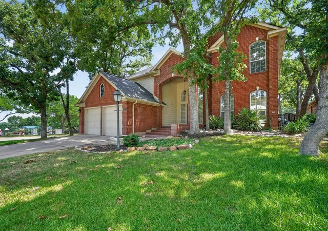 Homes for sale in Highland Village, TX | 2687 Creekside Wy, Highland Village, TX 75077 | MLS# 21300923