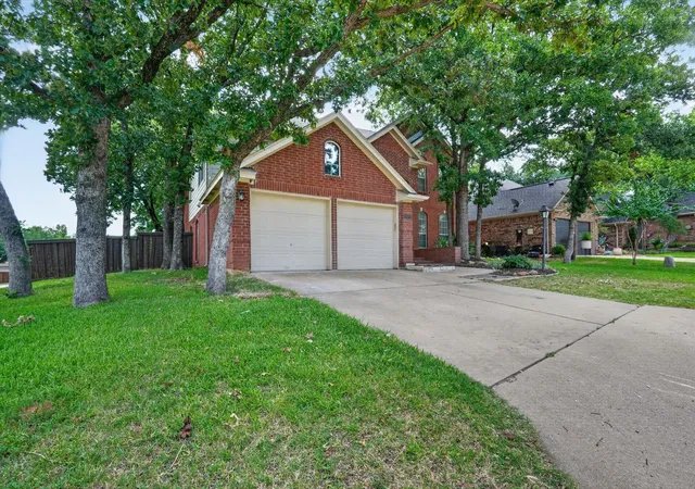 Homes for sale in Highland Village, TX | 2687 Creekside Wy, Highland Village, TX 75077 | MLS# 21300923