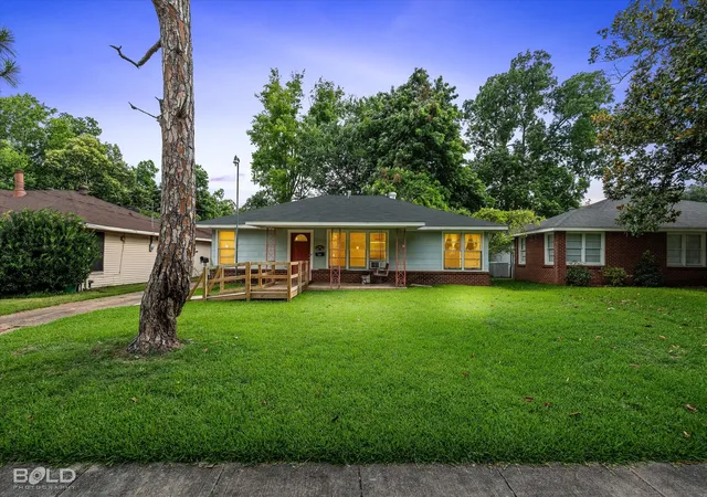 1st image of 354 Sandefur Dr, Shreveport, LA 71105 | MLS# 21301283