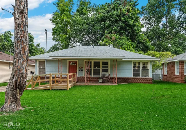 3rd image of 354 Sandefur Dr, Shreveport, LA 71105 | MLS# 21301283