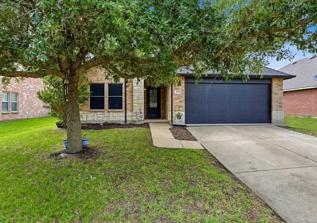 Photo 2 of Single family home for sale at 515 Laurel Ln, Fate, TX 75087 | MLS# 21290618 | Listing updated on 2026-08-24