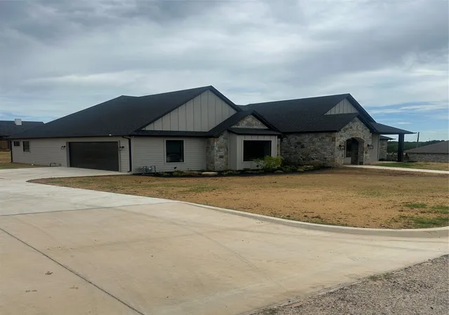Photo 2 of Single family home for sale at 1604 N Mason, Bowie, TX 76230 | MLS# 21301293 | Listing updated on 2026-08-22