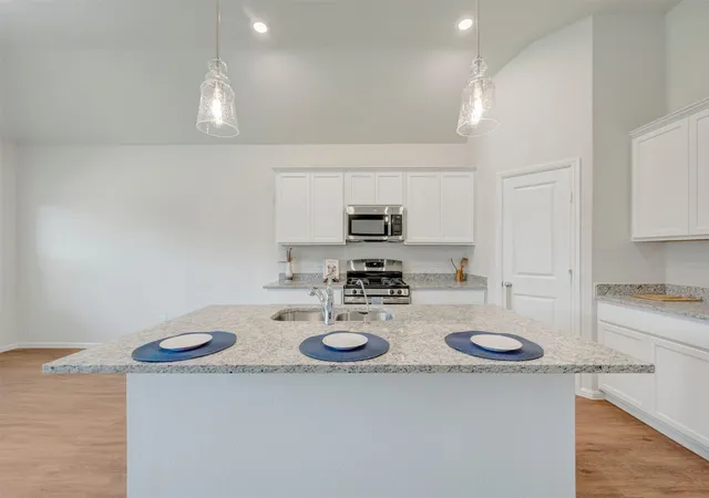 Photo 3 of Single family home for sale at 7019 Winecup Ln, Sanger, TX 76266 | MLS# 21295691 | Listing updated on 2026-10-08